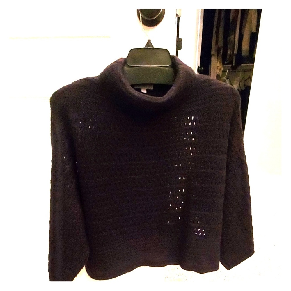 Pull over sweater